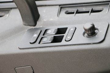 ���� ����H9�ؿ� 410���� 6X4 LNGǣ����(�߶�)ͼƬ