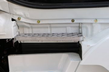 ���� ����H9�ؿ� 410���� 6X4 LNGǣ����(�߶�)ͼƬ