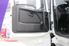 华菱 汉马H9重卡 410马力 6X4 LNG牵引车(高顶)(HN4250NGX41C9M5)