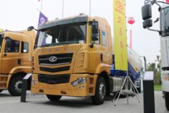 华菱 汉马H7重卡 420马力 6X4牵引车(3.73速比)(HN4252H46C4M5) 华菱 汉马H7重卡 420马力 6X4牵引车(3.73速比)(HN4252H46C4M5)