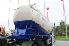 华菱 汉马H7重卡 420马力 6X4牵引车(3.73速比)(HN4252H46C4M5) 华菱 汉马H7重卡 420马力 6X4牵引车(3.73速比)(HN4252H46C4M5)