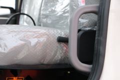 华菱 菱马H3 180马力 4X2垃圾运输车(HN1180HC22E6M5J)