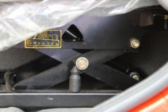 华菱 菱马H3 180马力 4X2多功能抑尘车(HN1180HC22E6M5J)