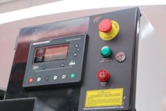 华菱 菱马H3 180马力 4X2多功能抑尘车(HN1180HC22E6M5J)