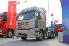 一汽解放 新J6P重卡 荣耀版 550马力 6X4牵引车(CA4250P66K24T1A4E5)