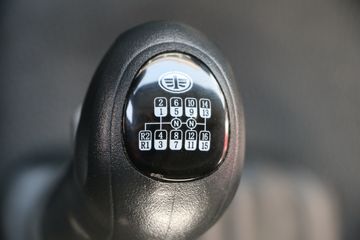 һ����� ��J6P�ؿ� ��ҫ�� 550���� 6X4ǣ����(CA4250P66K24T1A4E5)ͼƬ