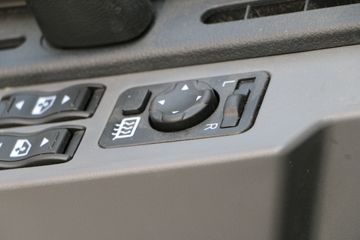 һ����� ��J6P�ؿ� ��ҫ�� 550���� 6X4ǣ����(CA4250P66K24T1A4E5)ͼƬ