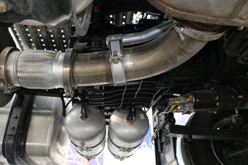 һ����� ��J6P�ؿ� ��ҫ�� 550���� 6X4ǣ����(CA4250P66K24T1A4E5)ͼƬ