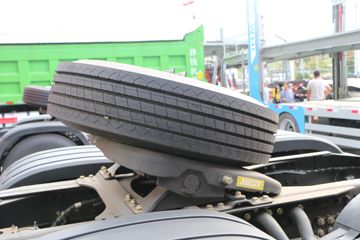 һ����� ��J6P�ؿ� ��ҫ�� 550���� 6X4ǣ����(CA4250P66K24T1A4E5)ͼƬ