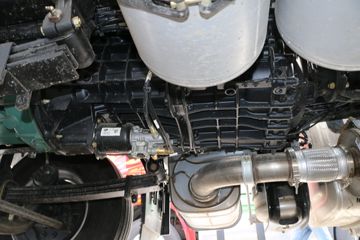 һ����� ��J6P�ؿ� ��ҫ�� 550���� 6X4ǣ����(CA4250P66K24T1A4E5)ͼƬ