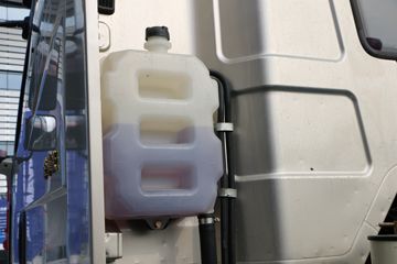 һ����� ��J6P�ؿ� ��ҫ�� 550���� 6X4ǣ����(CA4250P66K24T1A4E5)ͼƬ