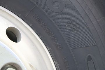 һ����� ��J6P�ؿ� ��ҫ�� 550���� 6X4ǣ����(CA4250P66K24T1A4E5)ͼƬ