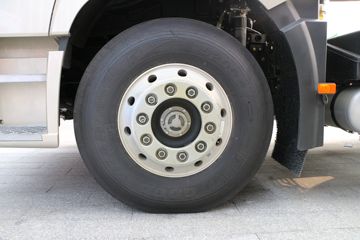 һ����� ��J6P�ؿ� ��ҫ�� 550���� 6X4ǣ����(CA4250P66K24T1A4E5)ͼƬ