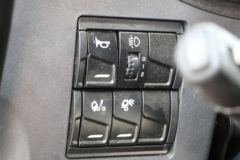 一汽解放 新J6P重卡 荣耀版 550马力 6X4牵引车(CA4250P66K24T1A4E5)