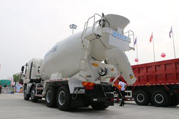 漢風XG1M(原漢風G5)&nbsp;混凝土搅拌车外观                                                图片