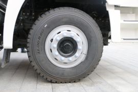 漢風XG1M(原漢風G5)&nbsp;混凝土搅拌车底盘                                                图片