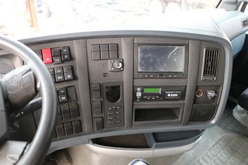 �й����� HOWO T7H�ؿ� 480���� 6X2�����жʽ�ػ���(ZZ5257ZKXV603HE1)ͼƬ