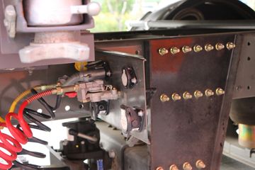 �й����� HOWO T7H�ؿ� 480���� 6X2�����жʽ�ػ���(ZZ5257ZKXV603HE1)ͼƬ