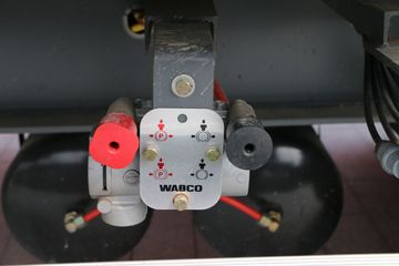 �й����� HOWO T7H�ؿ� 480���� 6X2�����жʽ�ػ���(ZZ5257ZKXV603HE1)ͼƬ