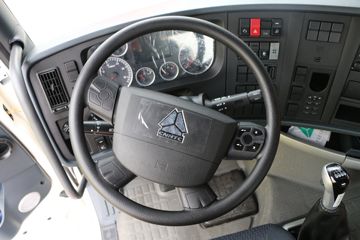 �й����� HOWO T7H�ؿ� 430���� 6X4 LNGǣ����(B��)(ZZ4257V384HE1LB)ͼƬ