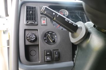 �й����� HOWO T7H�ؿ� 430���� 6X4 LNGǣ����(B��)(ZZ4257V384HE1LB)ͼƬ