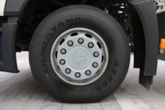 中国重汽 HOWO T7H重卡 430马力 6X4 LNG牵引车(B版)(ZZ4257V384HE1LB)