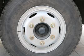 悍将&nbsp;随车吊底盘图片