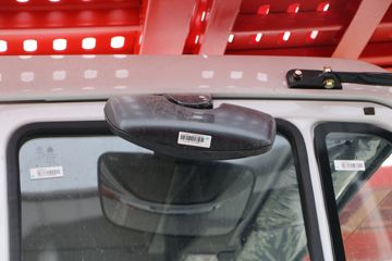 �й����� ˹̫��M5G�ؿ� 210���� 4X2�����ᳵ�����䳵ͼƬ