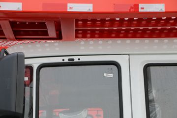 �й����� ˹̫��M5G�ؿ� 210���� 4X2�����ᳵ�����䳵ͼƬ