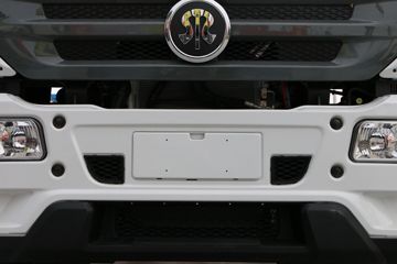 �й����� ˹̫��M5G�ؿ� 210���� 4X2�����ᳵ�����䳵ͼƬ