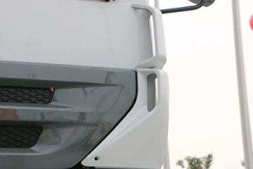 �й����� ˹̫��M5G�ؿ� 210���� 4X2�����ᳵ�����䳵ͼƬ