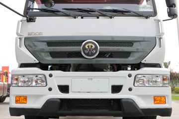 �й����� ˹̫��M5G�ؿ� 210���� 4X2�����ᳵ�����䳵ͼƬ