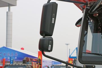 �й����� ˹̫��M5G�ؿ� 210���� 4X2�����ᳵ�����䳵ͼƬ