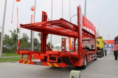 中国重汽 斯太尔M5G重卡 210马力 4X2中置轴车辆运输车(ZZ5181TCLH681GE1)