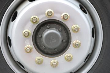 �й����� ˹̫��M5G�ؿ� 210���� 4X2�����ᳵ�����䳵ͼƬ