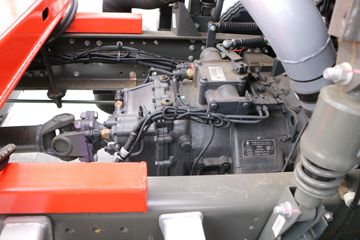 �й����� ˹̫��M5G�ؿ� 210���� 4X2�����ᳵ�����䳵ͼƬ