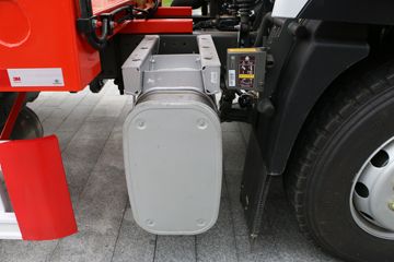 �й����� ˹̫��M5G�ؿ� 210���� 4X2�����ᳵ�����䳵ͼƬ