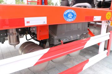 �й����� ˹̫��M5G�ؿ� 210���� 4X2�����ᳵ�����䳵ͼƬ