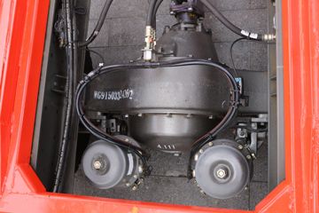 �й����� ˹̫��M5G�ؿ� 210���� 4X2�����ᳵ�����䳵ͼƬ