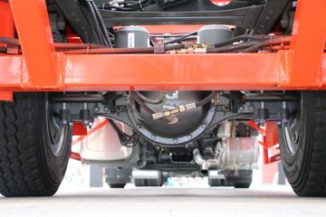 �й����� ˹̫��M5G�ؿ� 210���� 4X2�����ᳵ�����䳵ͼƬ