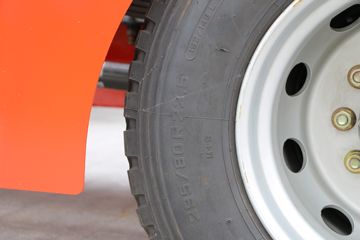 �й����� ˹̫��M5G�ؿ� 210���� 4X2�����ᳵ�����䳵ͼƬ