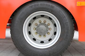 �й����� ˹̫��M5G�ؿ� 210���� 4X2�����ᳵ�����䳵ͼƬ