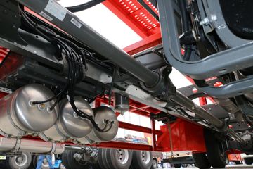 �й����� ˹̫��M5G�ؿ� 210���� 4X2�����ᳵ�����䳵ͼƬ