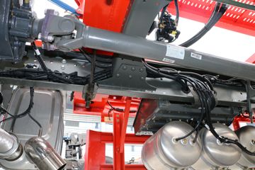 �й����� ˹̫��M5G�ؿ� 210���� 4X2�����ᳵ�����䳵ͼƬ