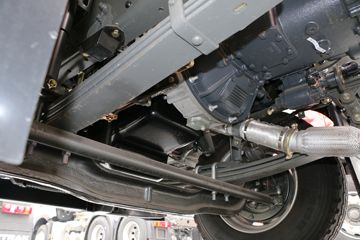 �й����� ˹̫��M5G�ؿ� 210���� 4X2�����ᳵ�����䳵ͼƬ