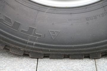 �й����� ˹̫��M5G�ؿ� 210���� 4X2�����ᳵ�����䳵ͼƬ