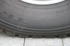 中国重汽 斯太尔M5G重卡 210马力 4X2中置轴车辆运输车(ZZ5181TCLH681GE1)