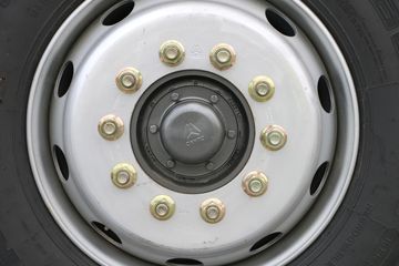 �й����� ˹̫��M5G�ؿ� 210���� 4X2�����ᳵ�����䳵ͼƬ