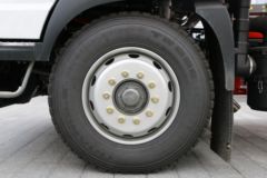 中国重汽 斯太尔M5G重卡 210马力 4X2中置轴车辆运输车(ZZ5181TCLH681GE1)