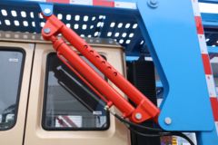 中国重汽 斯太尔M5G重卡 340马力 4X2轿运车(ZZ5181TBQN421GE1)